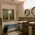 Royal بيت ضيافة 3*