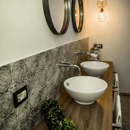 Royal Affittacamere Tissi